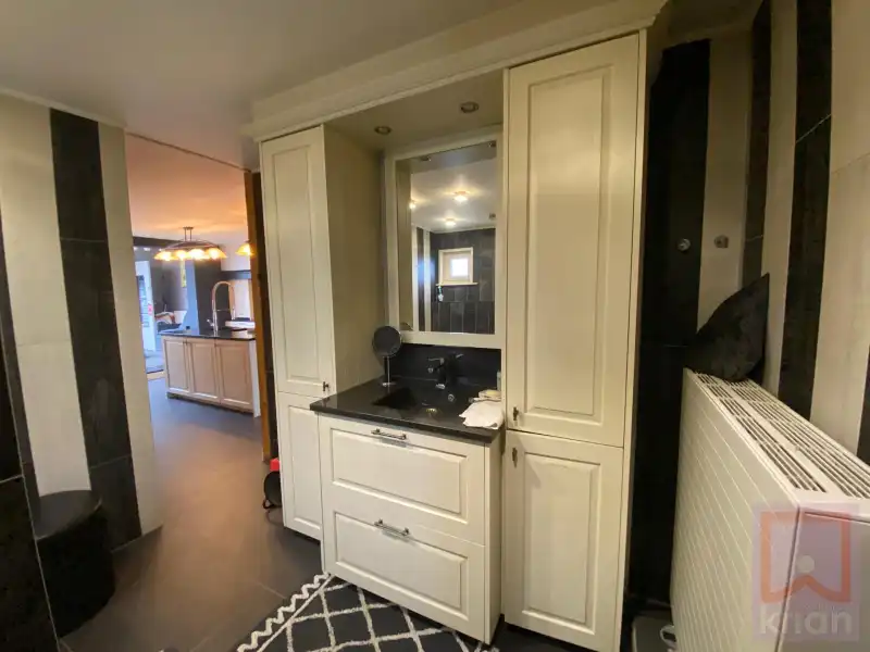 Ruime woning met grote garage (+-93m²) EN magazijn (+-170m²), centrum Geel, ideaal voor zelfstandige of vrij beroeper foto 15