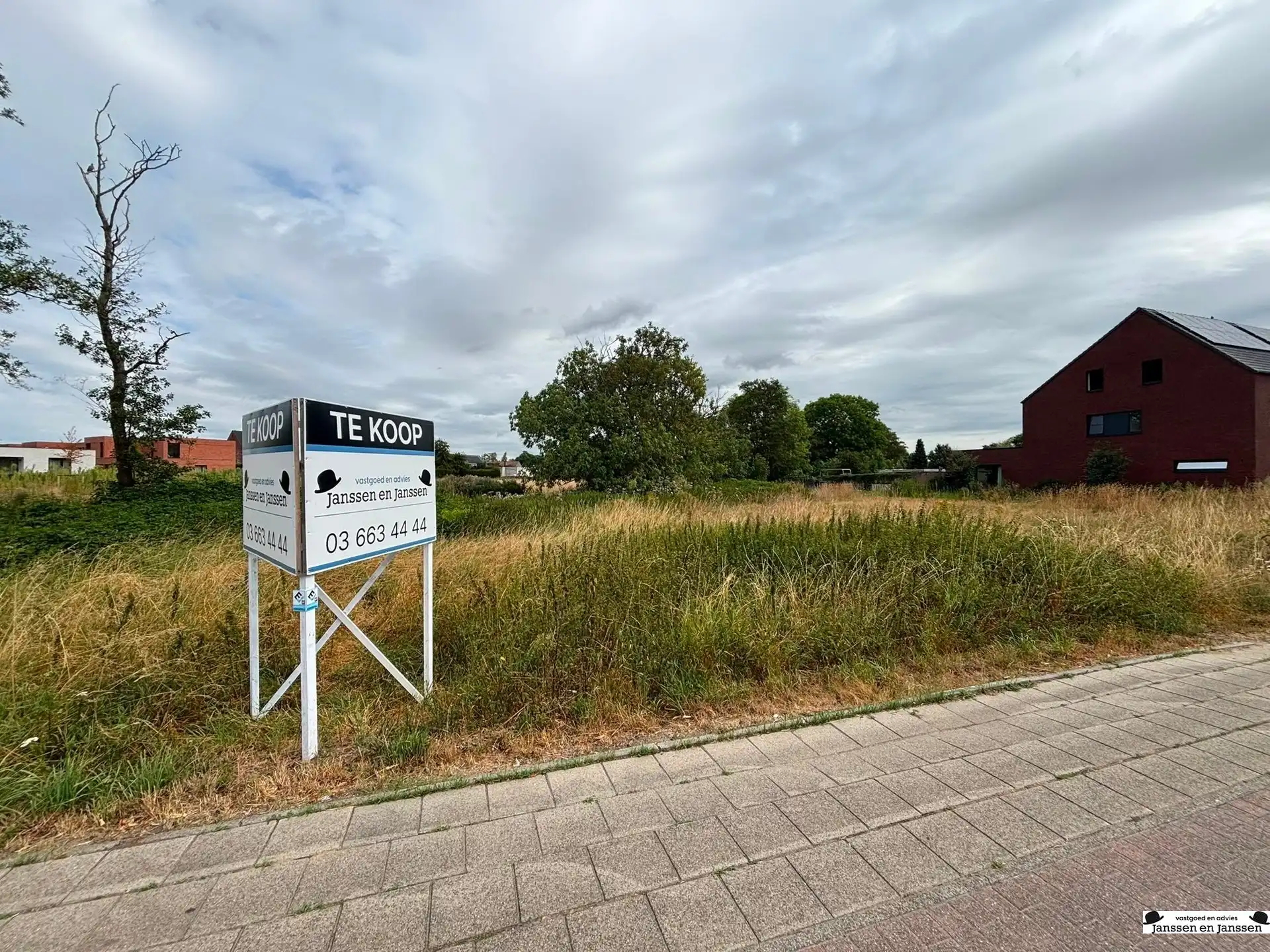 Ruime bouwgrond voor een open bebouwing met een oppervlakte van 1517m² foto 5