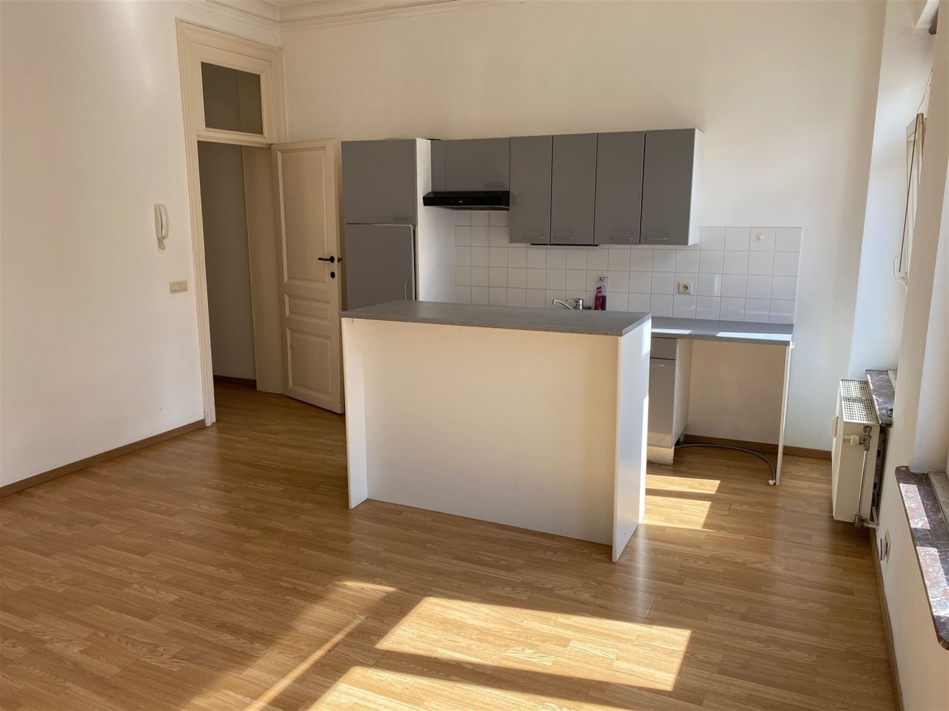 Mooi appartement op de 2de verdieping - Centrum van Brussel. foto 3