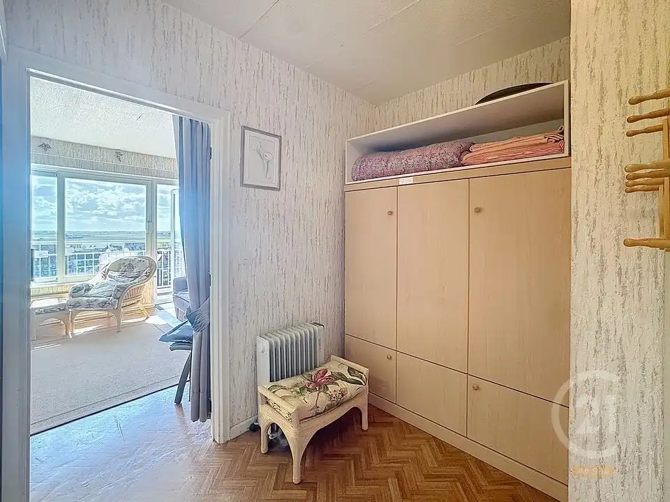 Zonnige studio met slaaphoek en terras in hartje Middelkerke foto 10