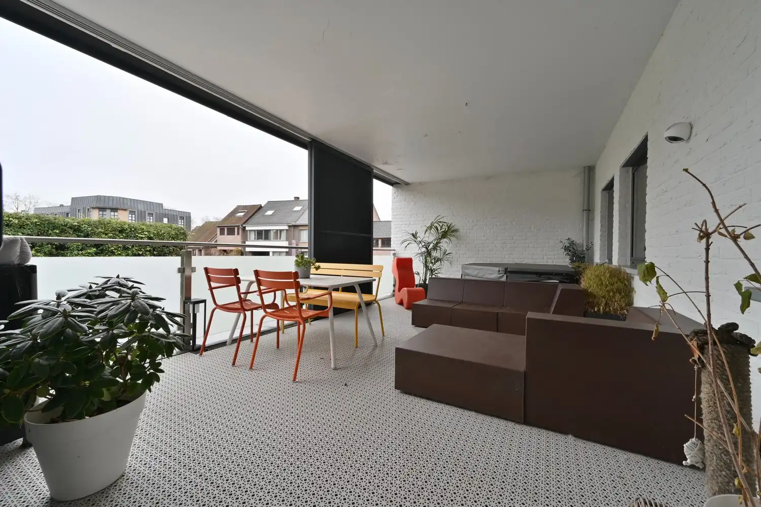 Luxe en comfortabel wonen (256 m2) op toplocatie in centrum Maaseik (EPC: A-label) foto 12