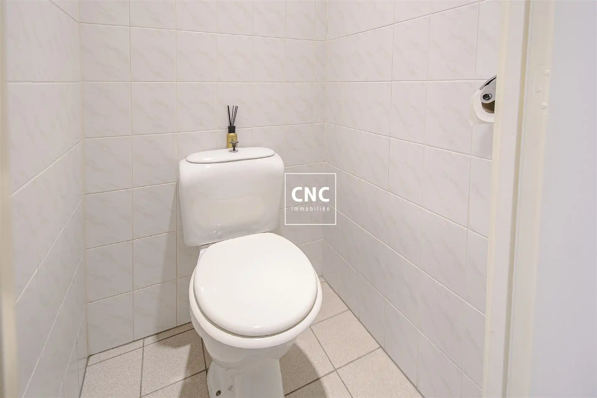 Ongemeubelde studio op centrale ligging nabij de Zoutelaan foto 5