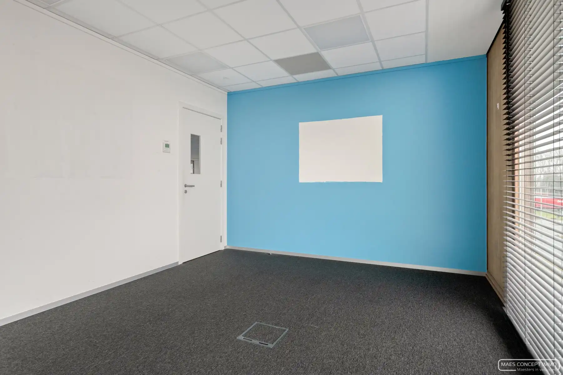 Kantoorruimte 273 m2  te koop vlakbij bij E17 te Zwevegem foto 5