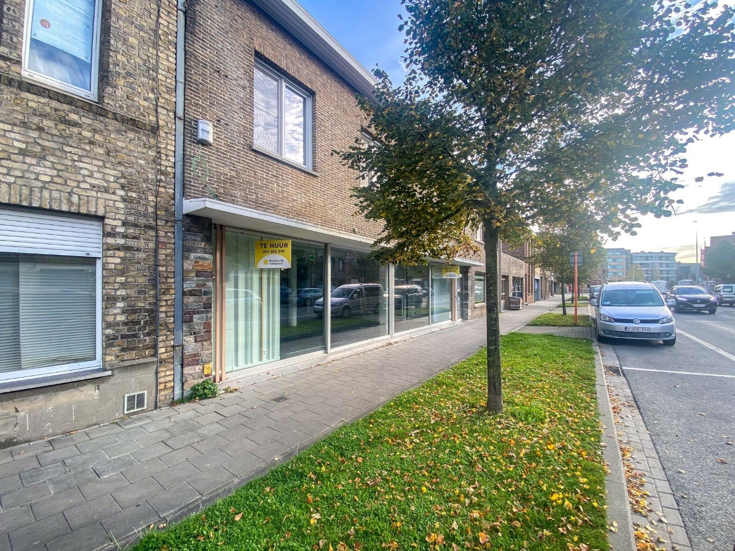 Gerenoveerd ruim handelsgelijkvloers te huur (324m²) in het centrum van Diksmuide.  foto 13