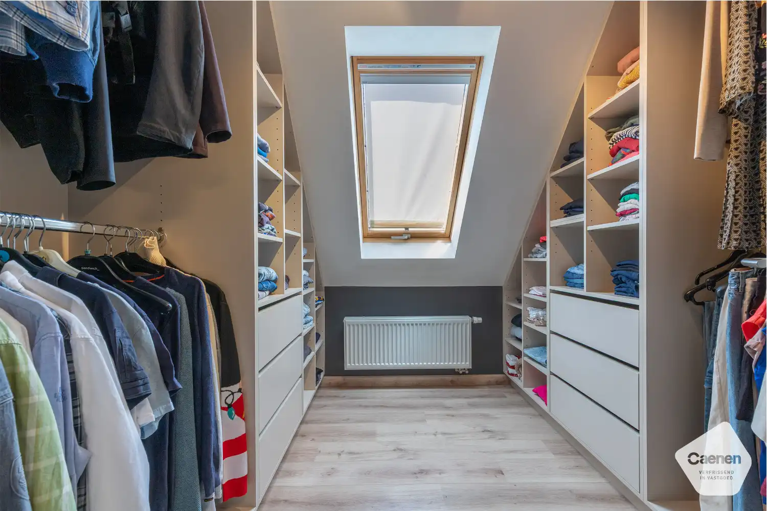 Stijlvol en energiezuinig huis met 3 slaapkamers en mooie tuin met uitzichten in Ruddervoorde foto 11
