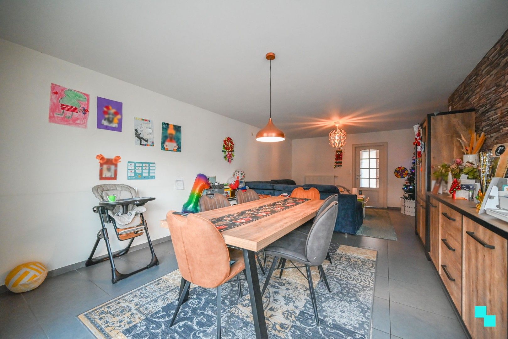 Energiezuinige woning met 4 slaapkamers nabij het centrum van Oostrozebeke foto 2