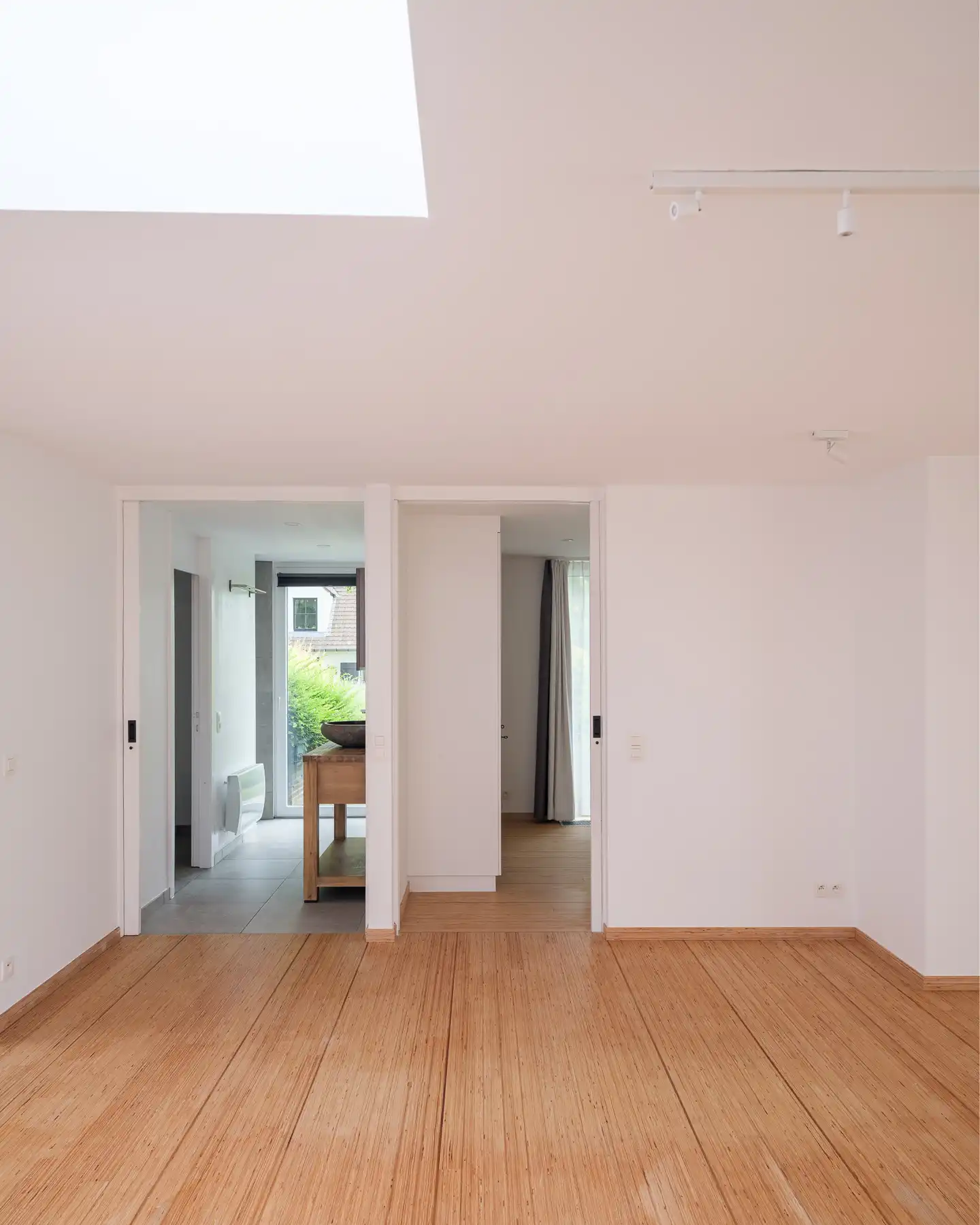 Architecturale woning in een rustige residentiële buurt  foto 10
