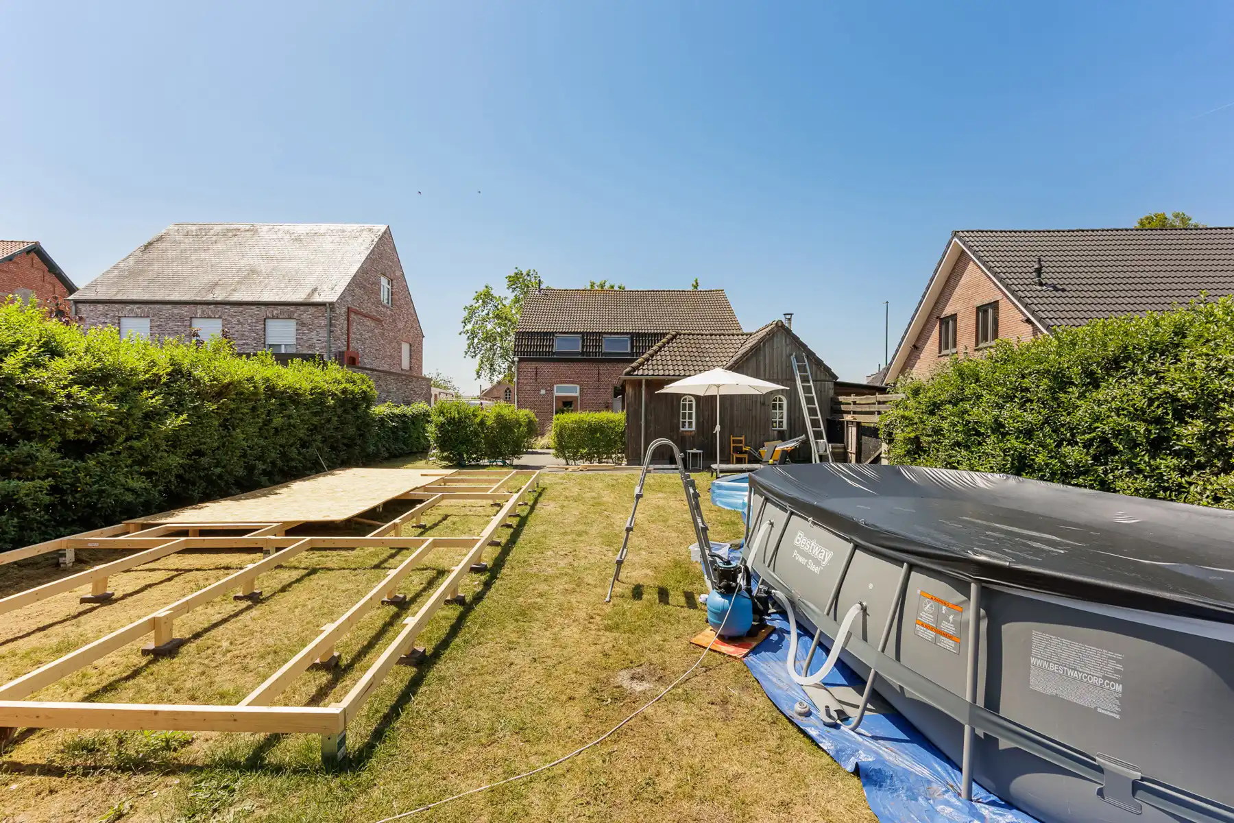 Ruime gezinswoning met 4 slaapkamers op een perceel van 610m². foto 22