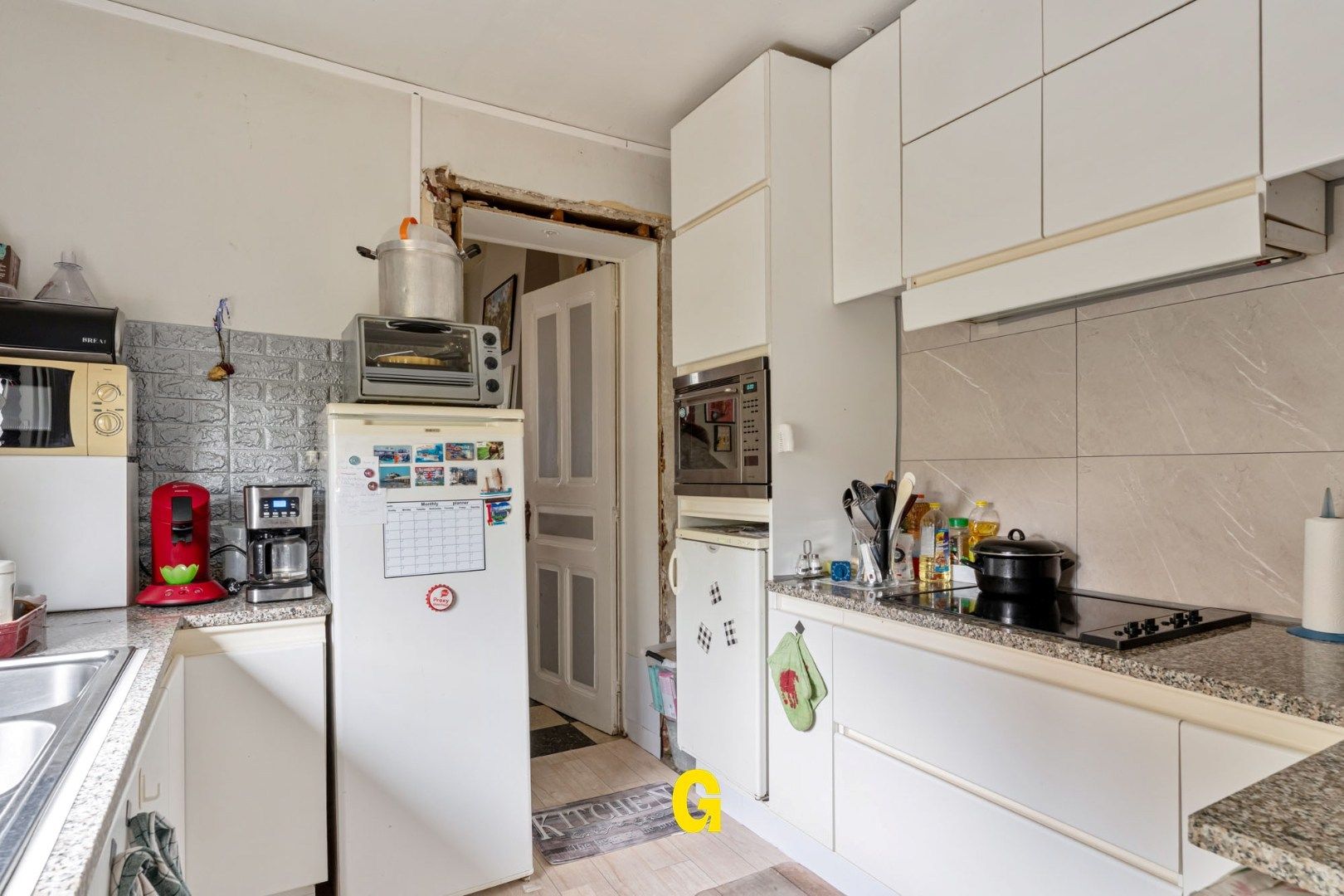 Karaktervolle te renoveren herenwoning met tuin en garage op wandelafstand van het centrum foto 10