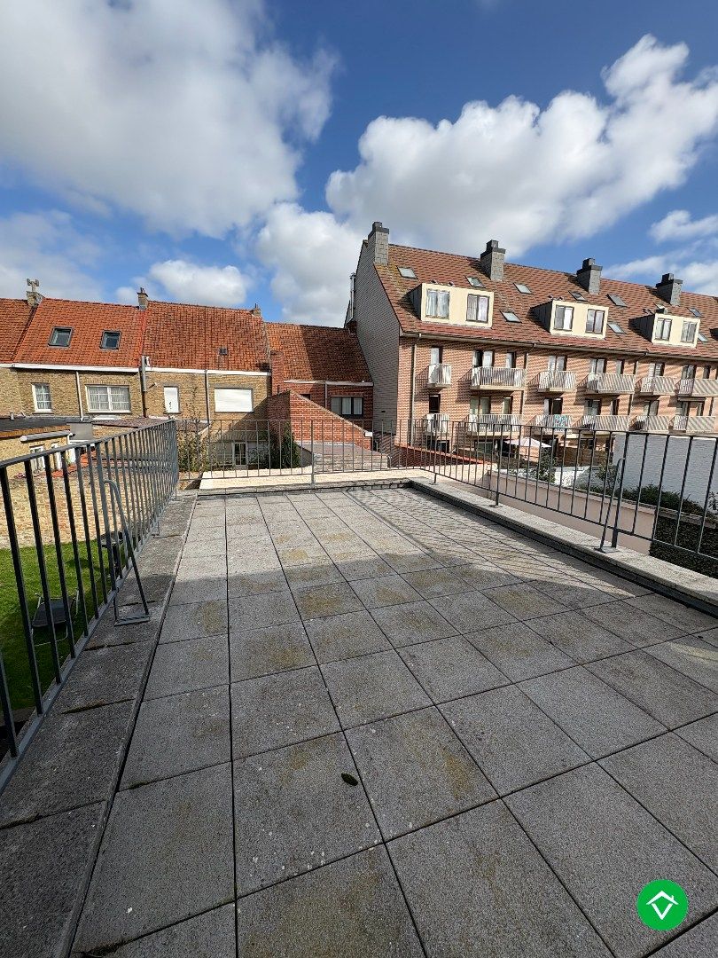  Te koop: Uniek gebouw met 2 appartementen, garage en ruime tuin – hartje Nieuwpoort-Stad foto 28