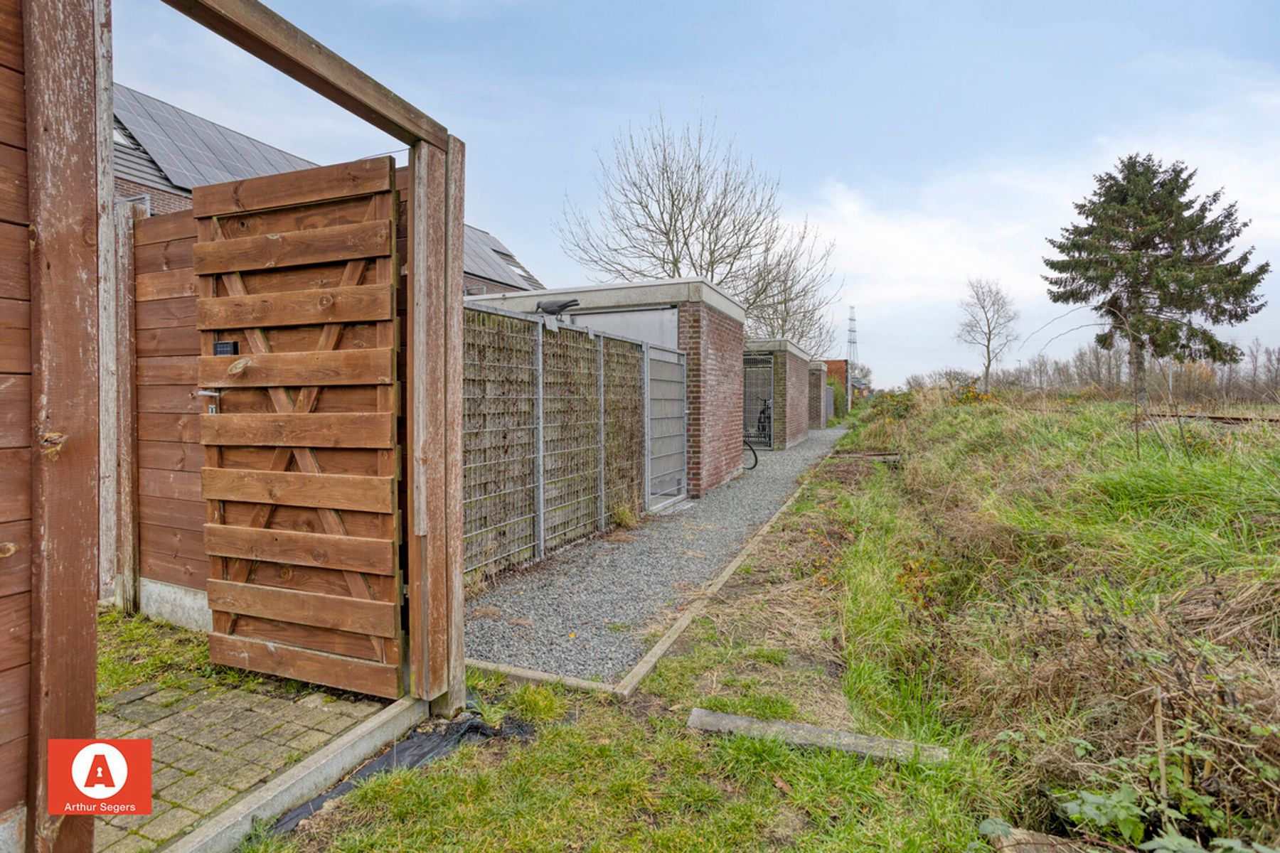 Instapklare woning, óók achteraan bereikbaar! foto 23