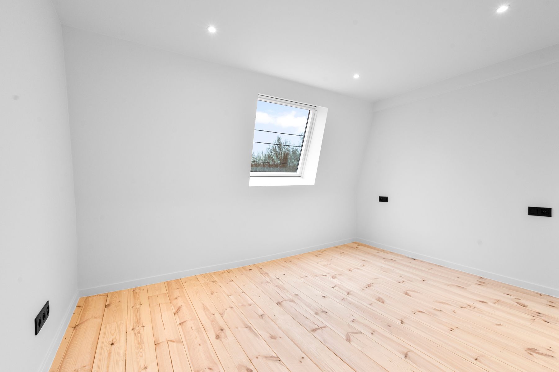 Instapklare woning met 5 slaapkamers en 2 badkamers foto 10