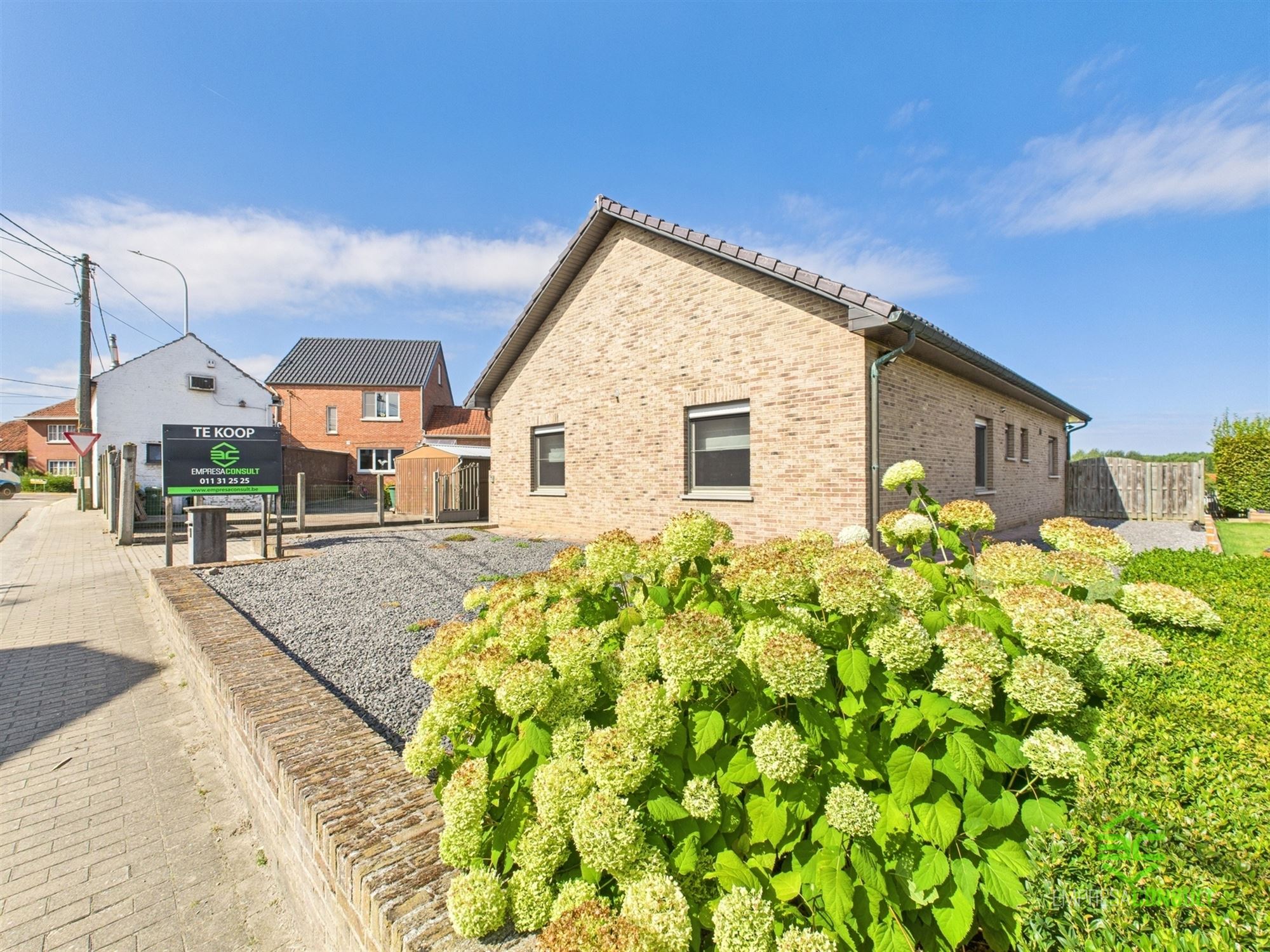 Instapklare gelijkvloerse woning met 3 slpk op 10a 21ca! foto 31