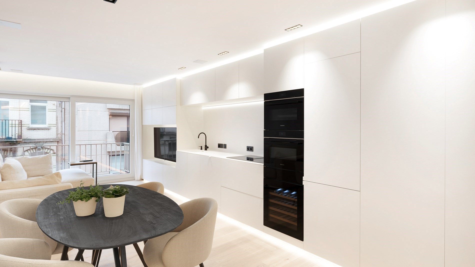 Prachtig gerenoveerd appartement aan het Heldenplein  foto 2