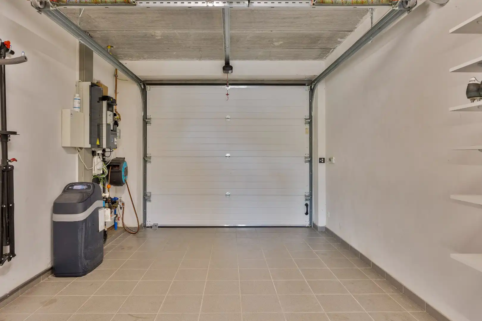 Rustig gelegen woning met 3 slaapkamers, garage en tuin foto 18