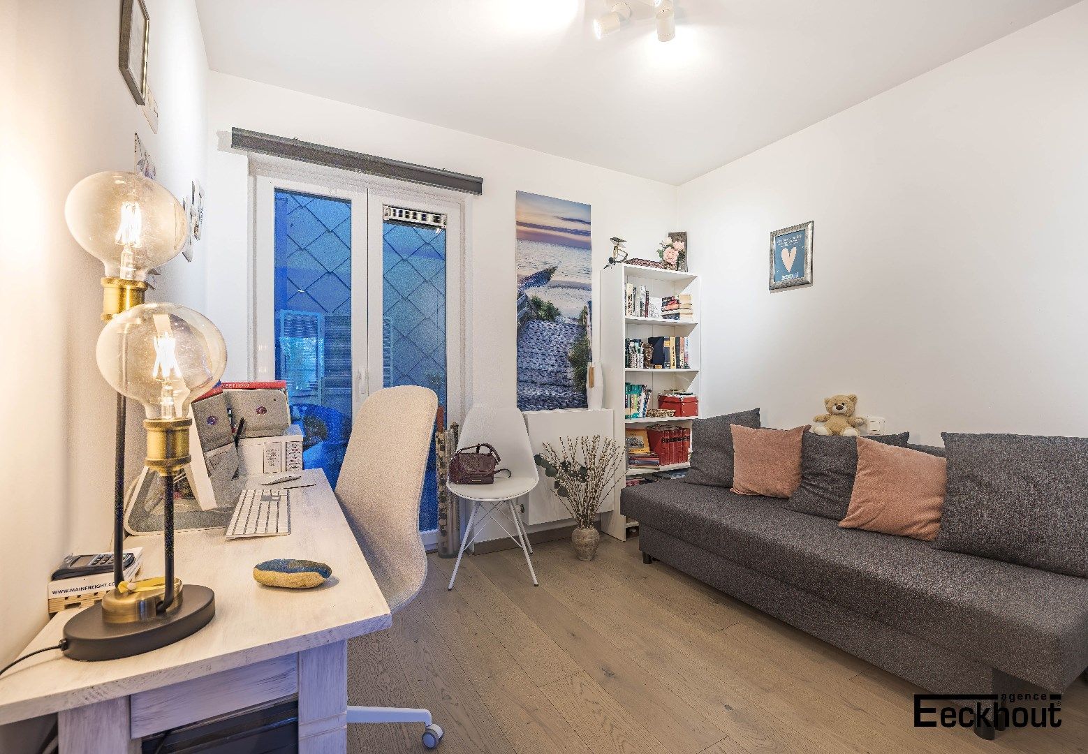 Modern centraal gelegen appartement met groen zicht op het Leopoldpark. foto 10
