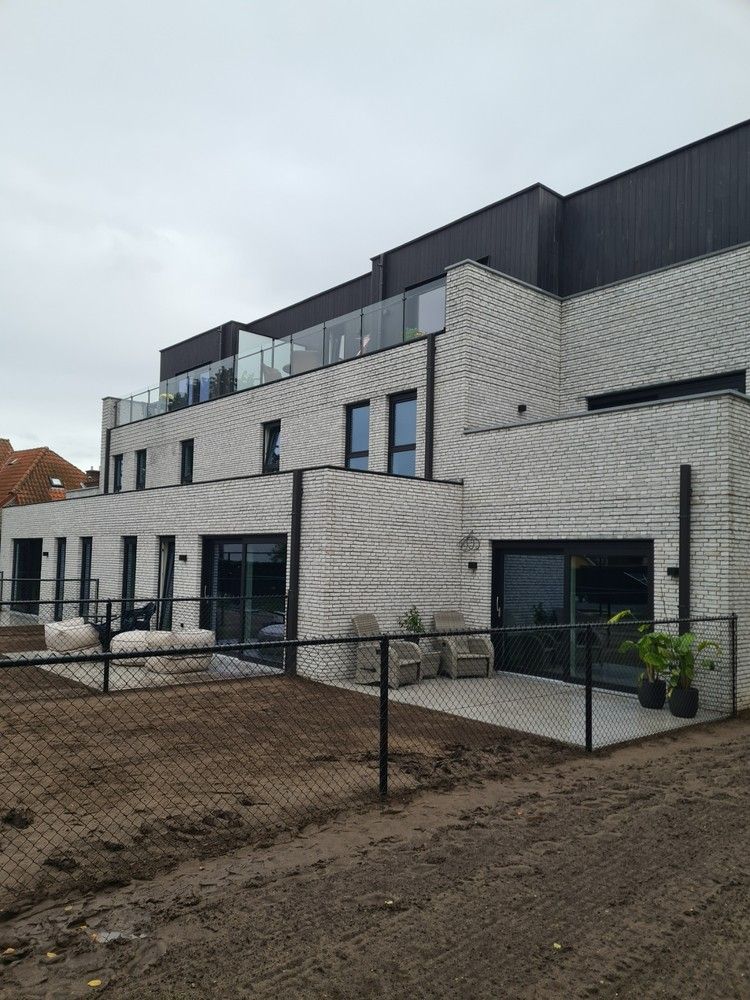 Luxe nieuwbouw 2 slpk appartement met mooi terras te Molenbeersel. foto 2