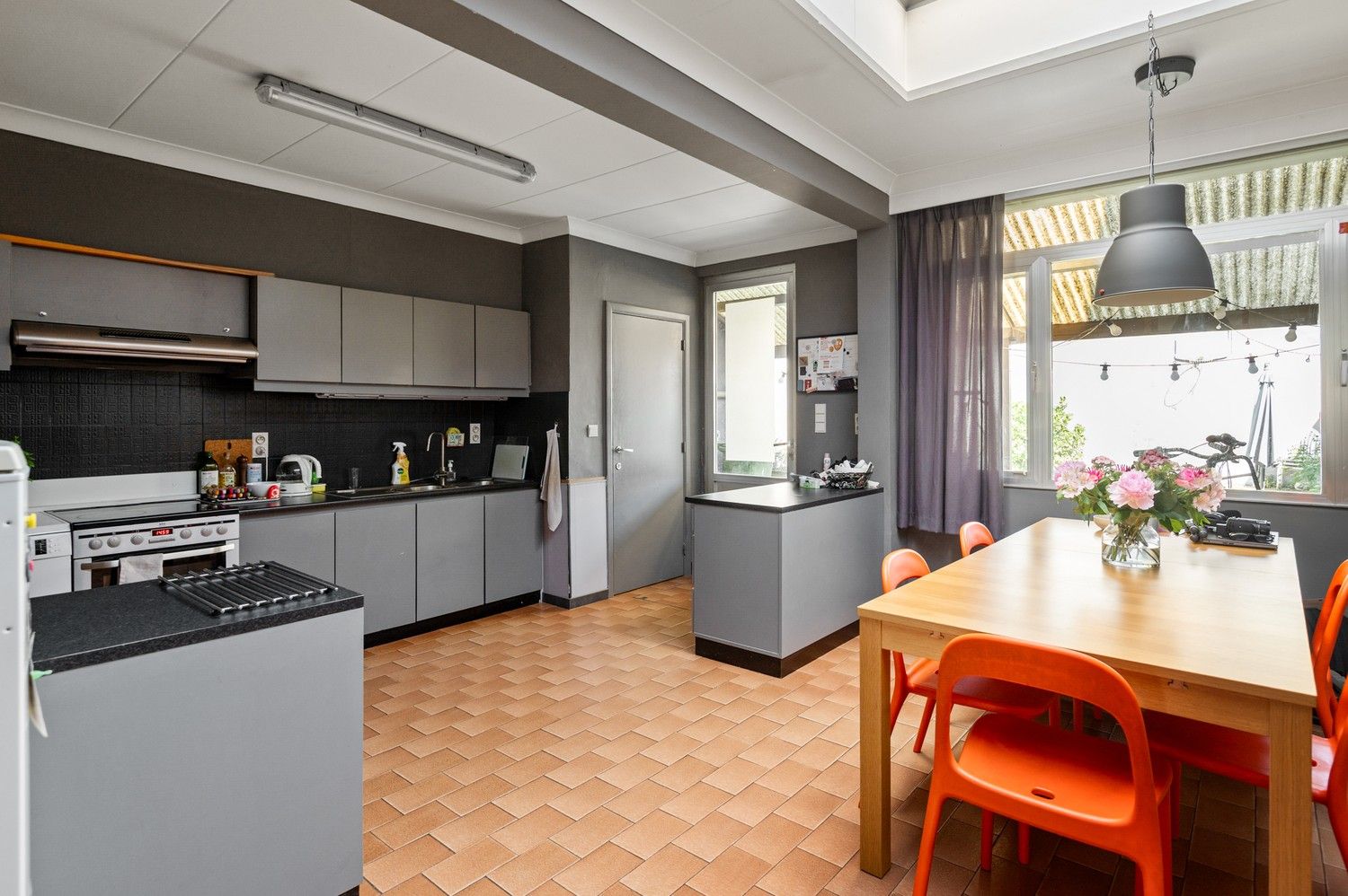 Verrassend ruime woning op toplocatie te koop te Deurne Zuid foto 7