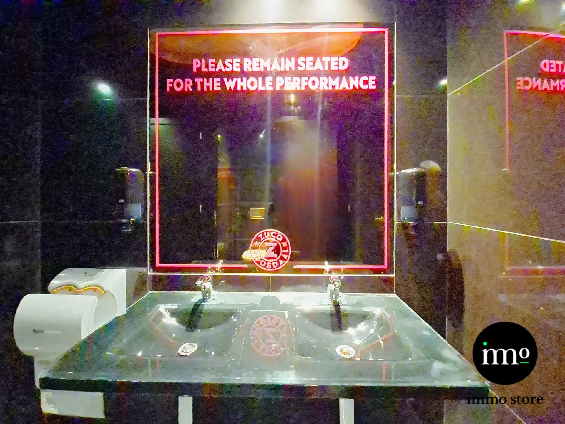 Nightclub met 4 bars en veel meer! foto 2