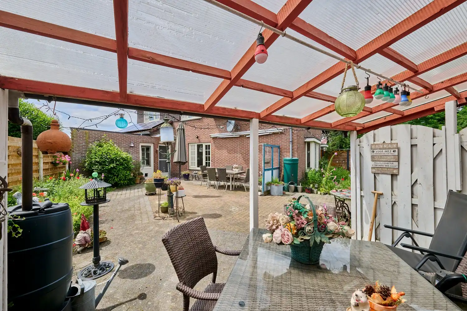 Vrijstaande karakteristieke woning met 4 slaapkamers gelegen op een fraai gelegen perceel foto 17