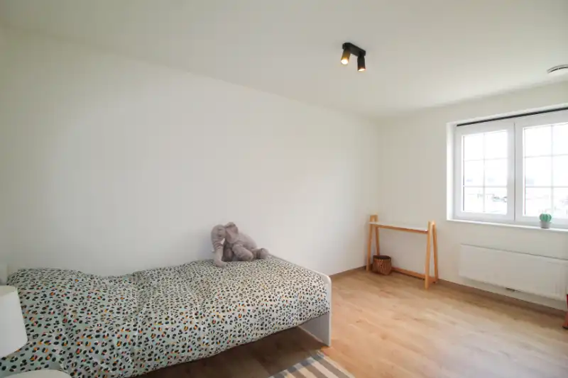 Ruime nieuwbouwwoning te Roeselare foto 9