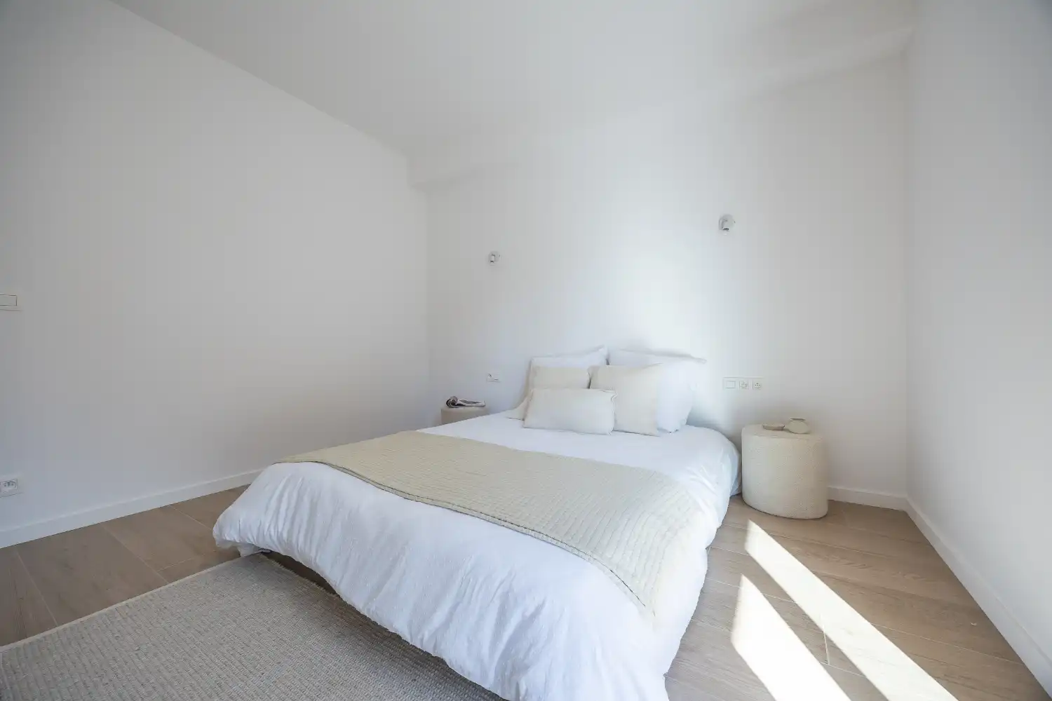 Gerenoveerd drie slaapkamer appartement foto 14