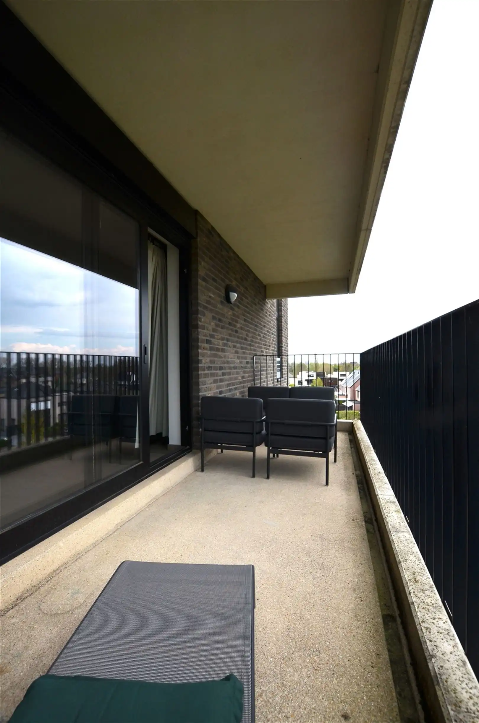 Lichtrijk appartement met weids zicht nabij het centrum foto 9