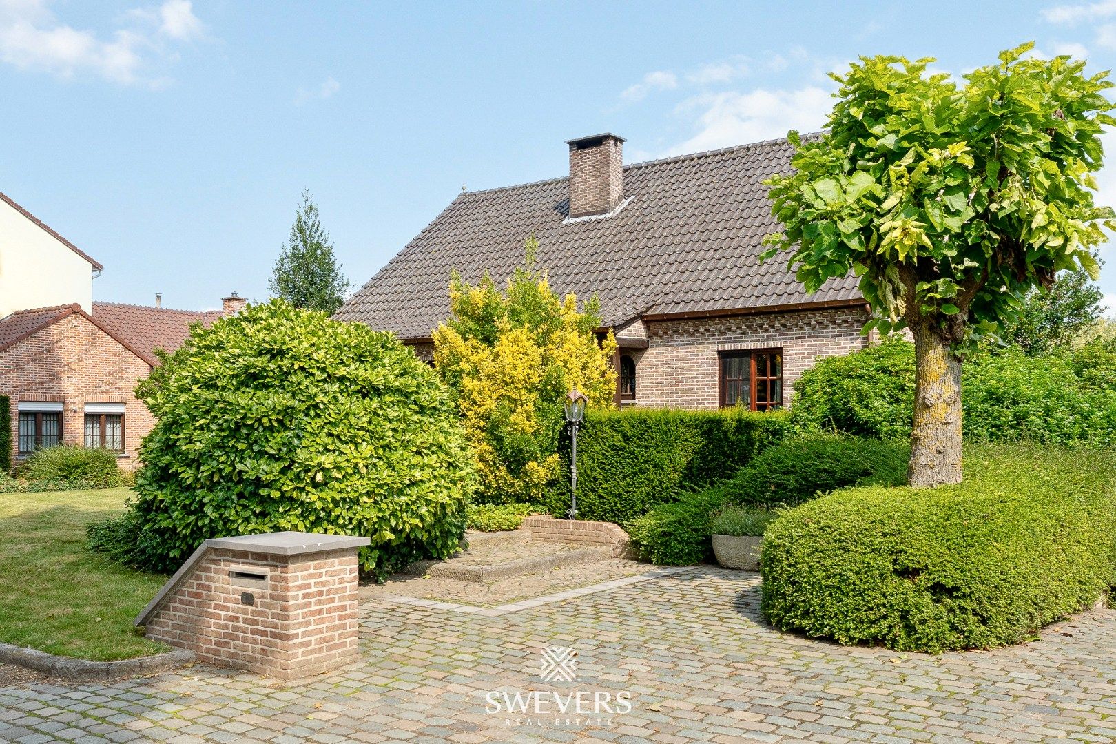 Ruime woning ( 345 m2 ) met 4 SLPK op prachtig perceel van 21a50ca foto 42