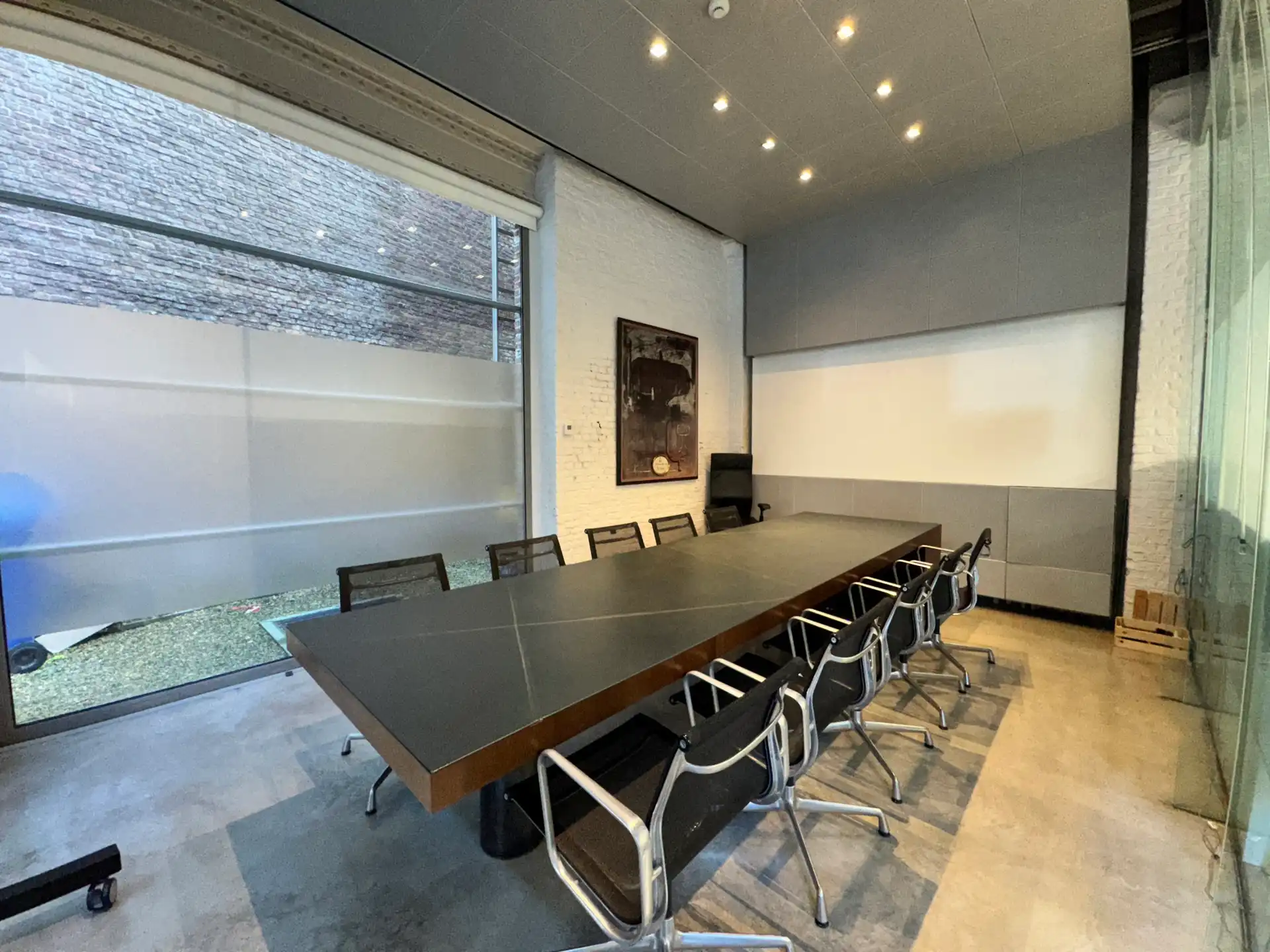 Instapklaar kantoor in loftstijl te huur te Antwerpen! foto 4