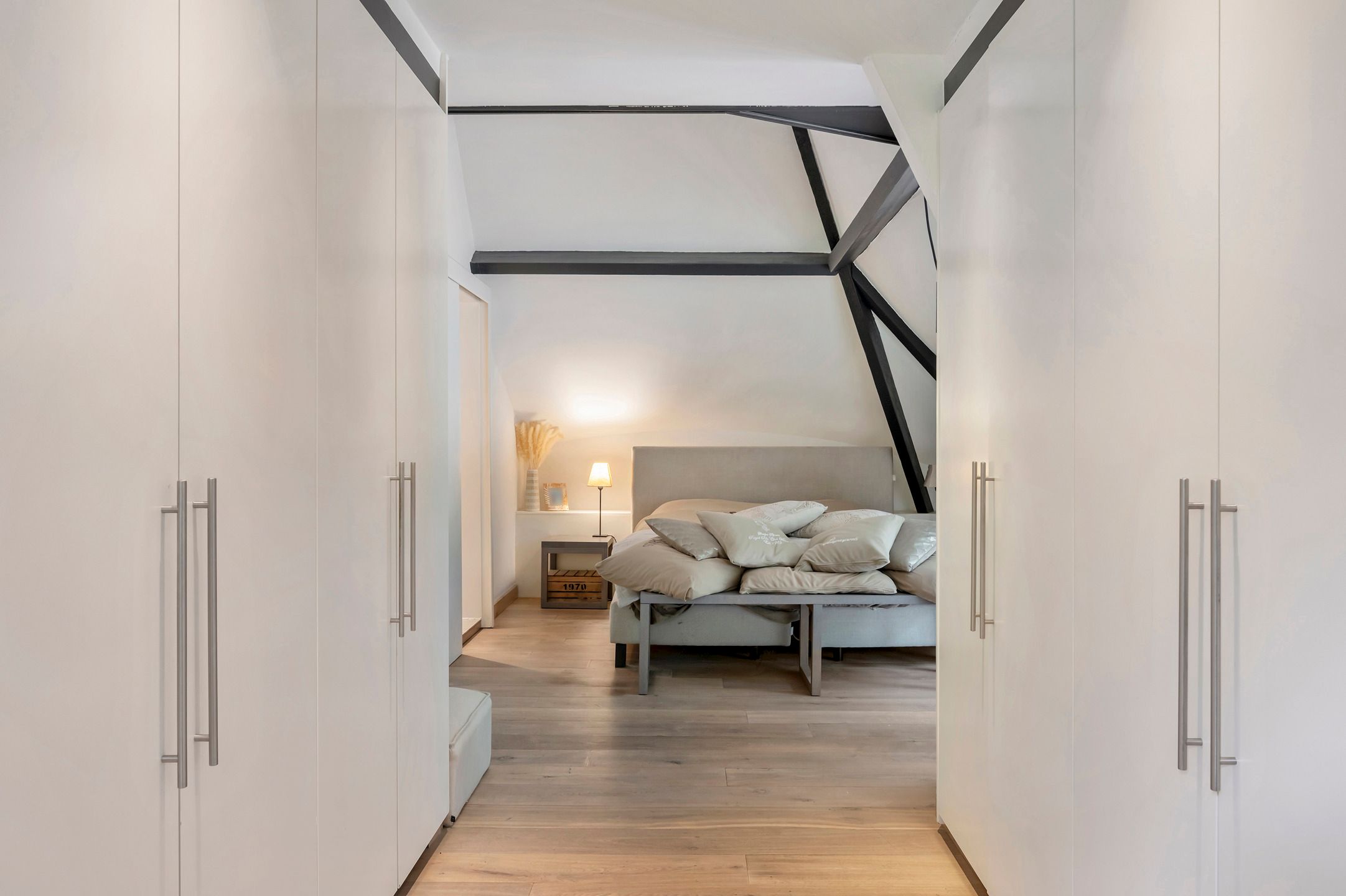 Charmante rietgedekte villa foto 26