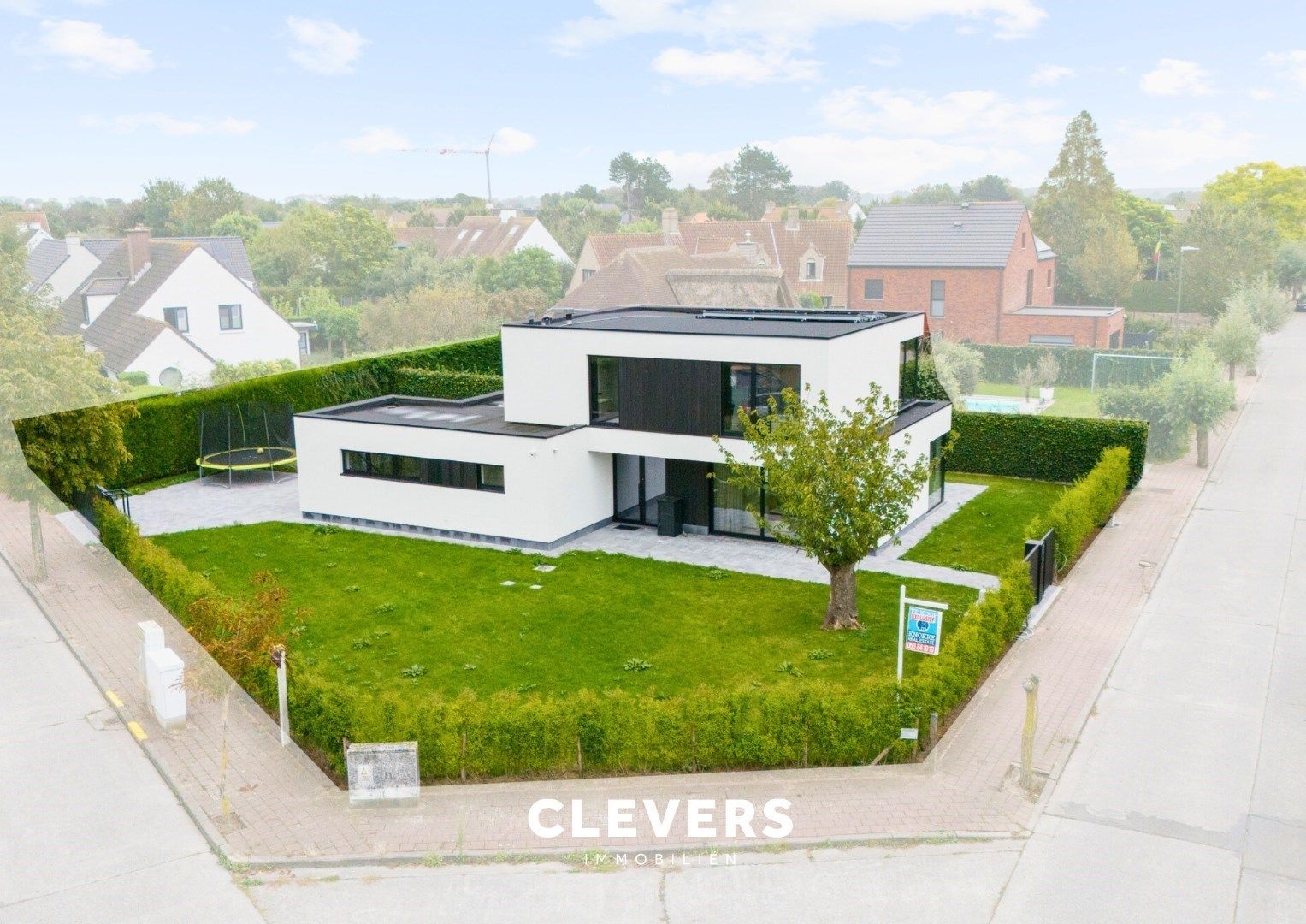 Luxueuze, moderne villa in rustige residentiële omgeving foto 9
