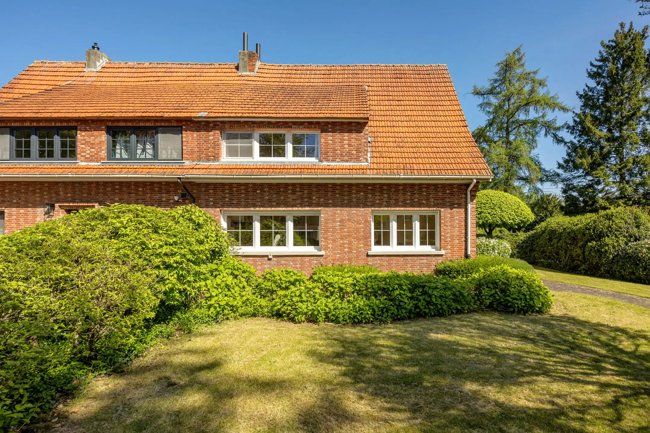 Charmante woning met 4 slpks op 742 m² met achteringang foto 45