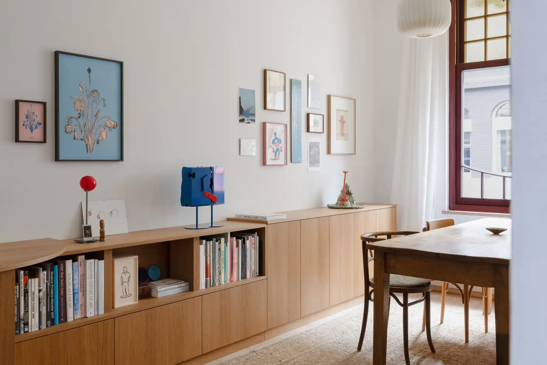 Prachtig gerenoveerde woning met authentieke charme op top locatie! foto 2