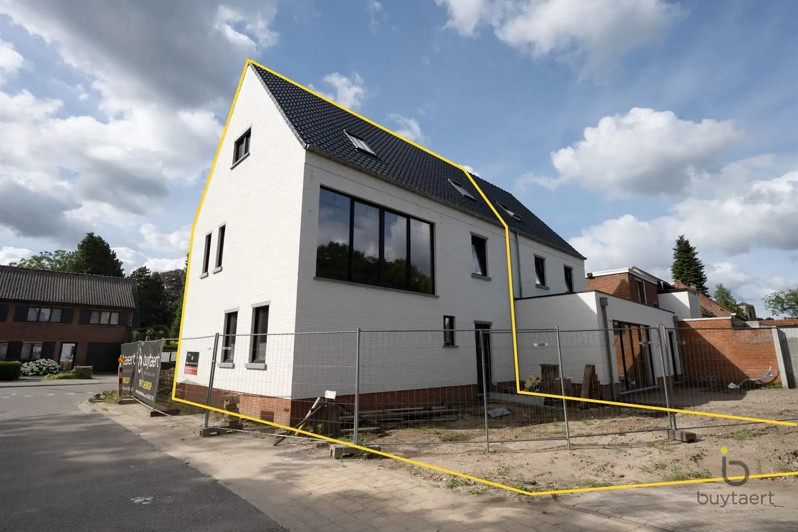 Tijdloze halfopen nieuwbouwwoning BEN-woning, bel-étage, ideaal woon-werk of voor zorgwoning. foto 5