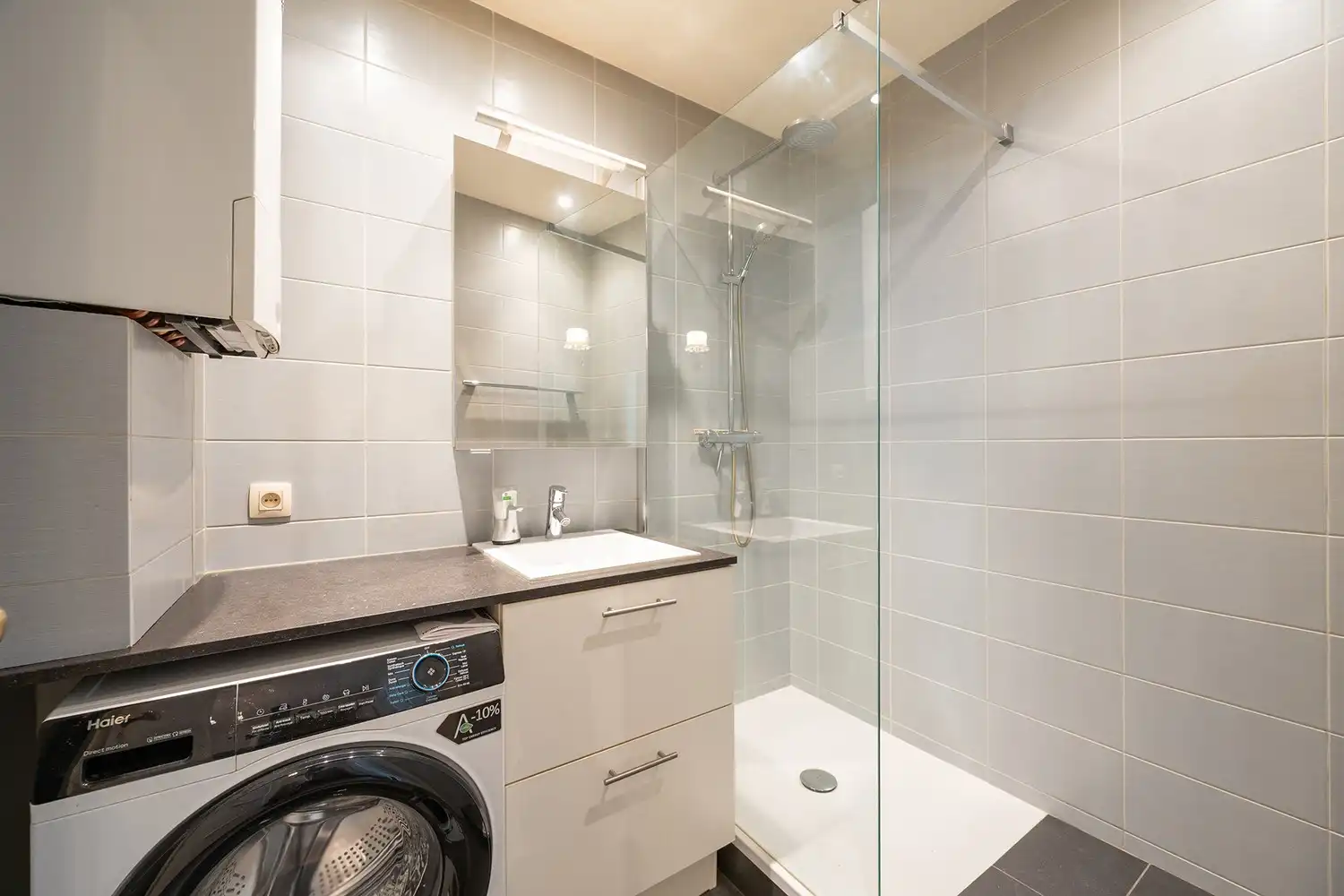 Verzorgd 3-slaapkamer appartement met garagebox foto 13