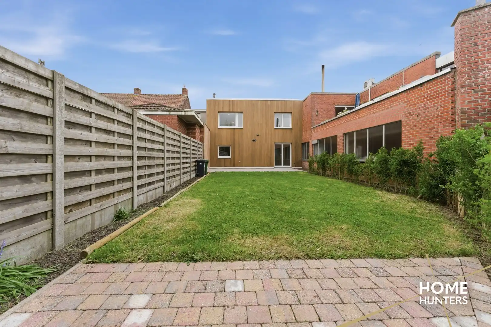 Prachtig gerenoveerde woning te Brielen met 2 slaapkamers, 2 badkamers en een garage foto 12