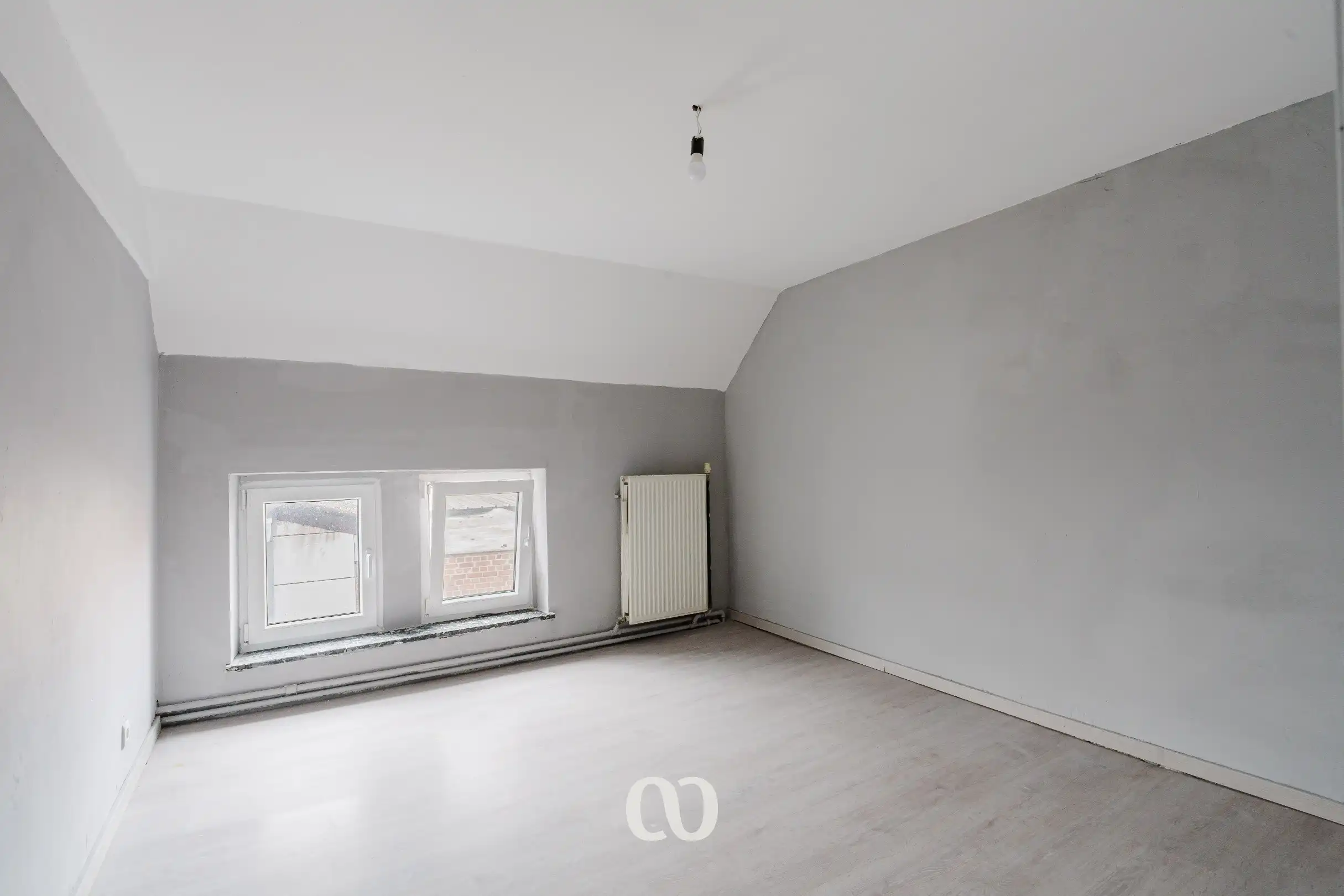 Ruime half open bebouwing op rustige ligging foto 8