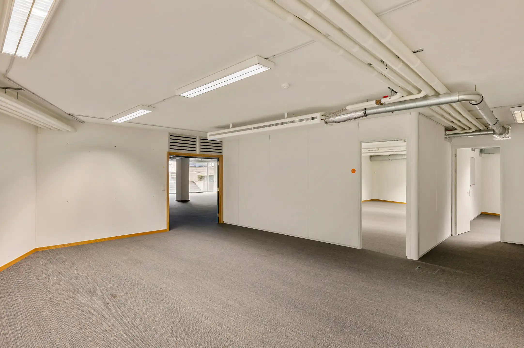 4 gerenoveerde kantoorruimtes (geheel of gedeeltelijk te huren) in een karaktervolle geklasseerde herenwoning met uitstekende bereikbaarheid en ruime parkeervoorzieningen. foto 35