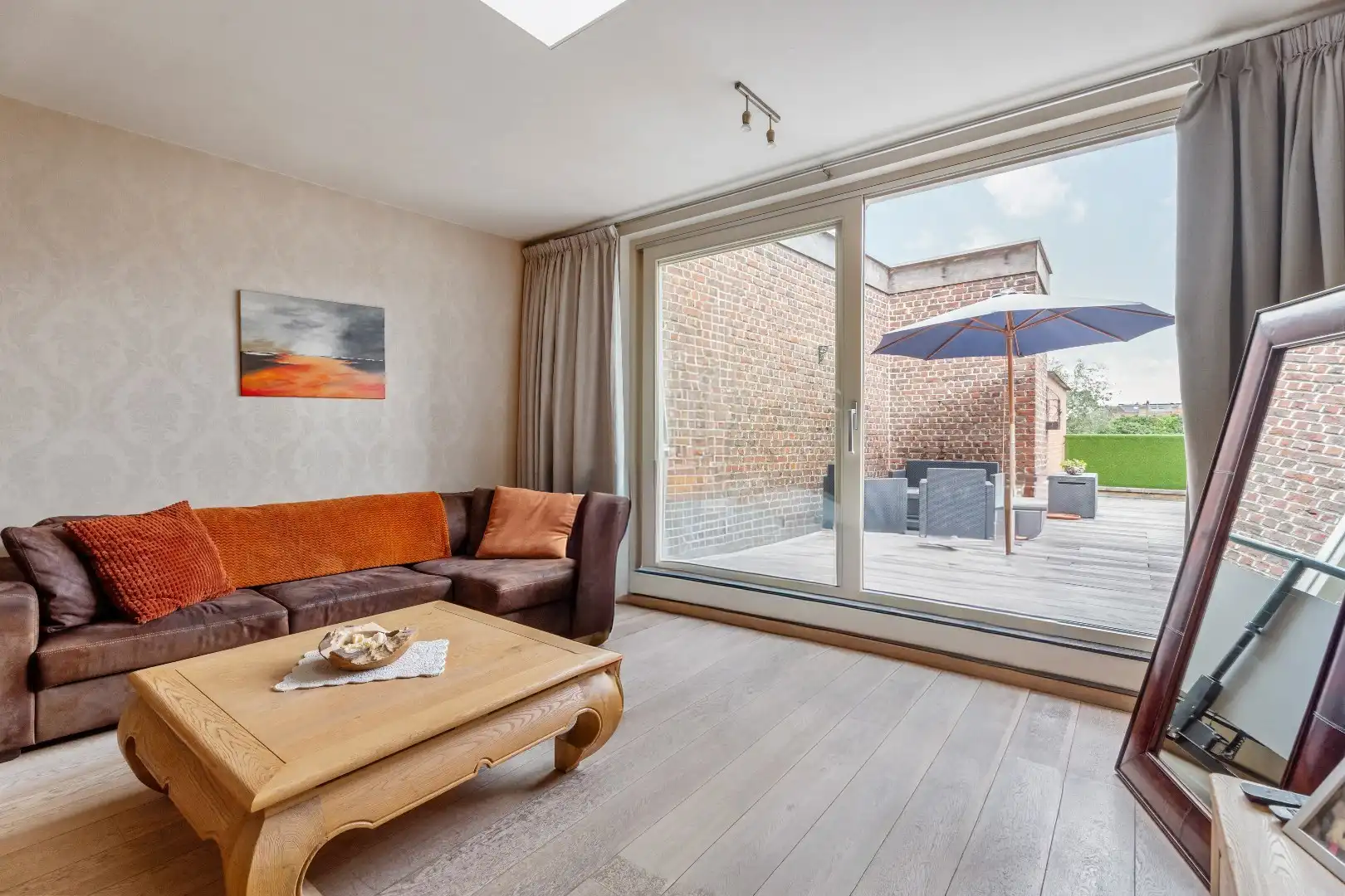 Uniek triplex met zonneterras van 75 m² in hartje Ieper foto 7