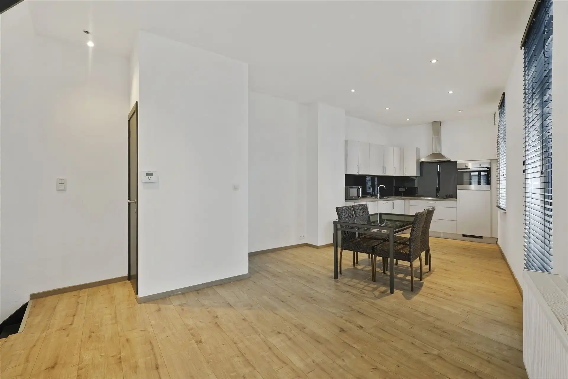 CENTRALE LIGGING / RUIME WONING foto 8