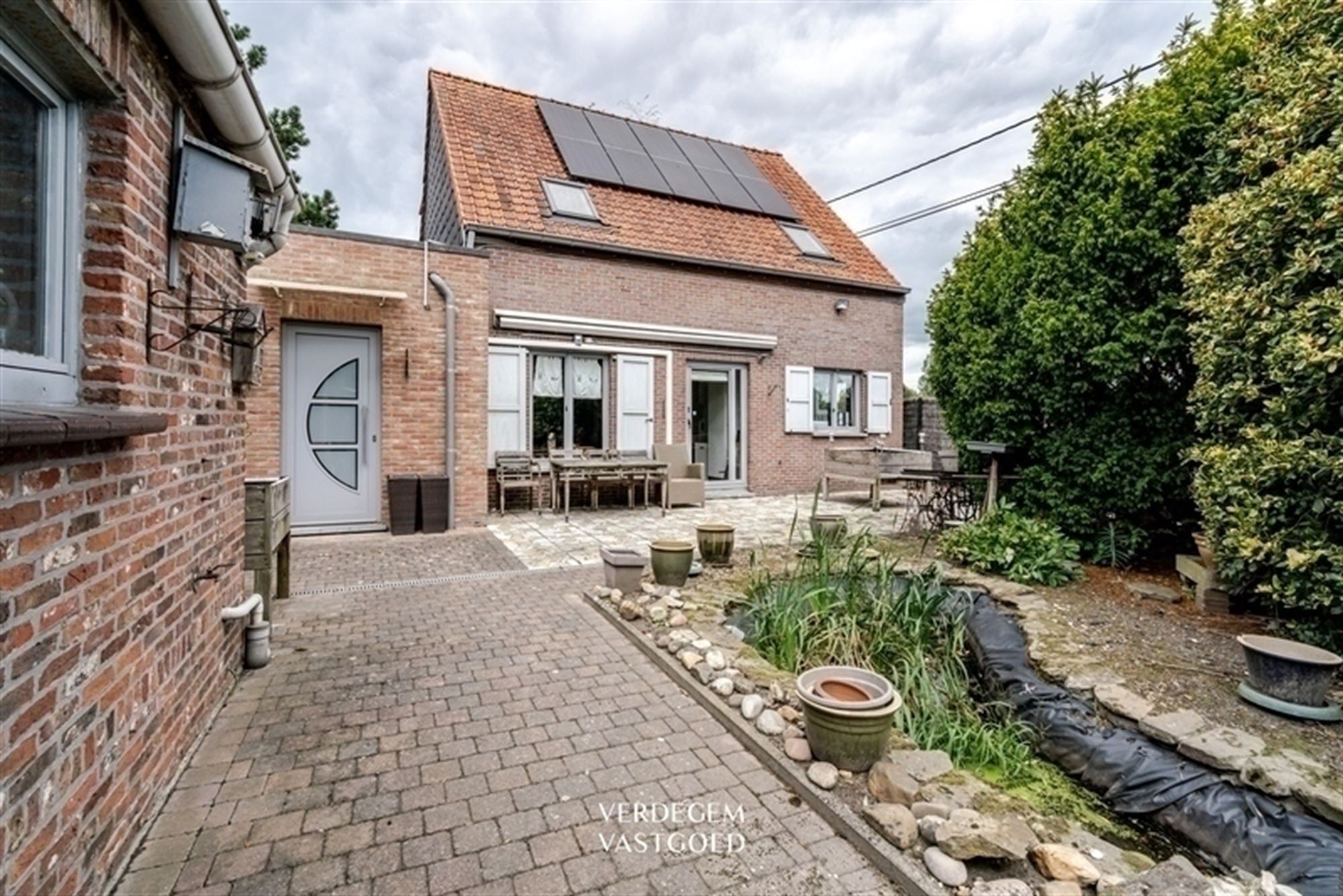 Authentieke woning met recente uitbreiding en uniek historisch accent foto 21