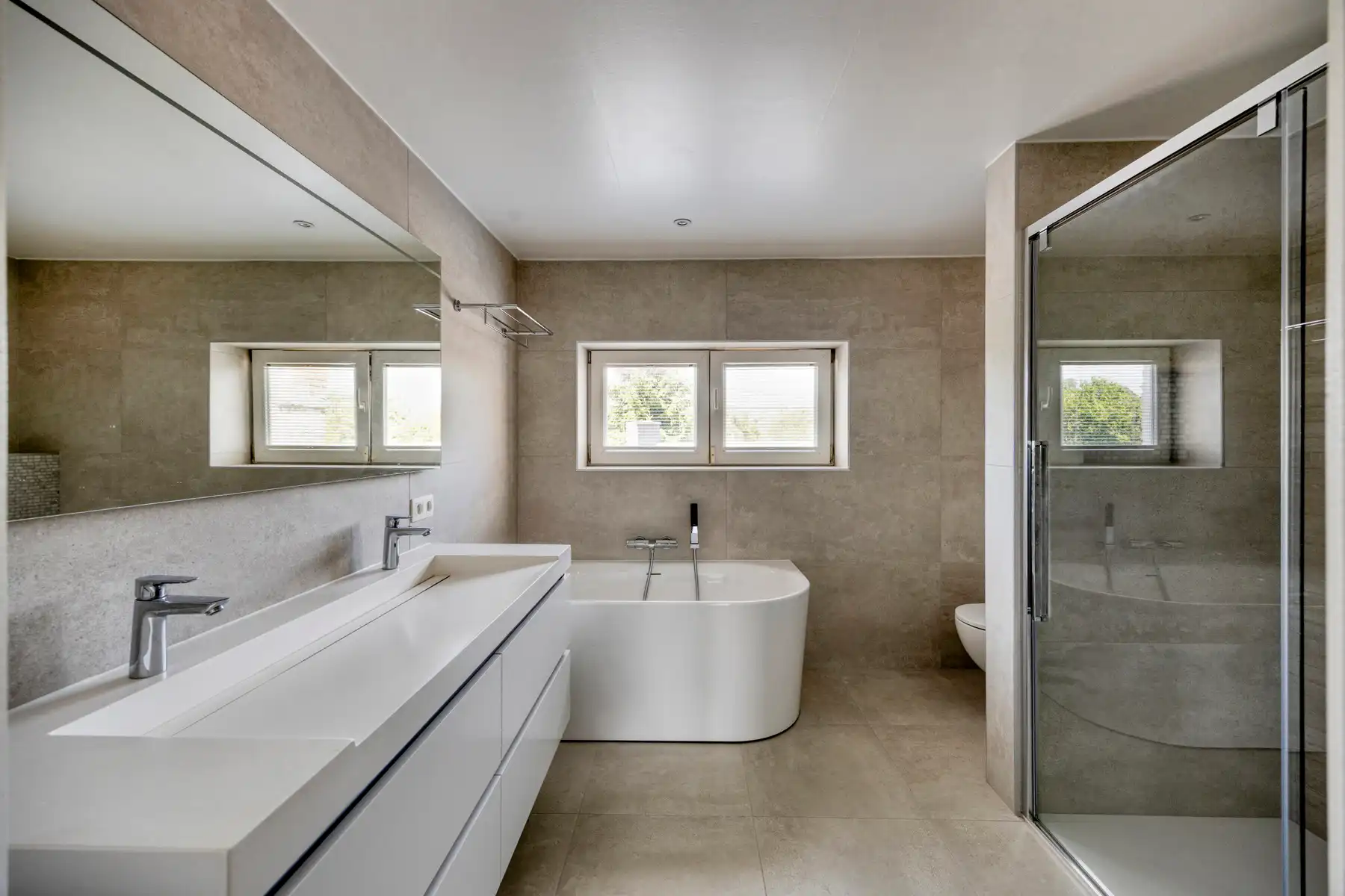 TE KOOP - instapklare woning met 3 slaapkamers en tuin foto 14