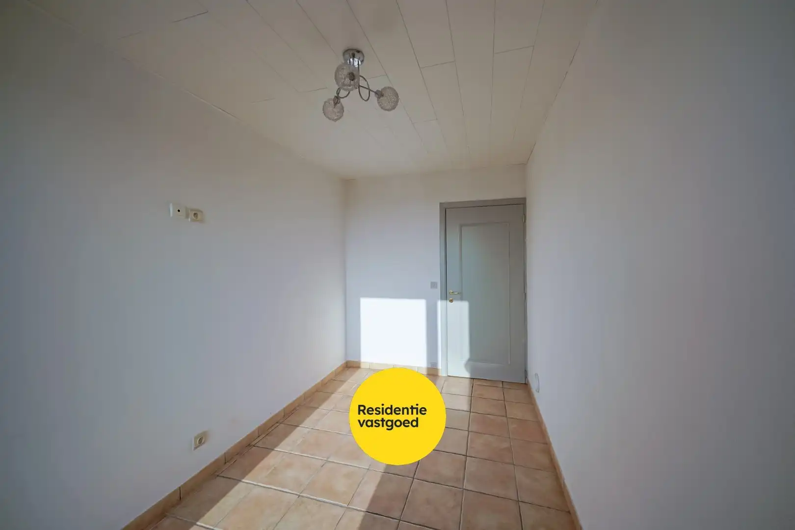 Instapklaar appartement met 2 slaapkamers– op wandelafstand van zee en winkels foto 12