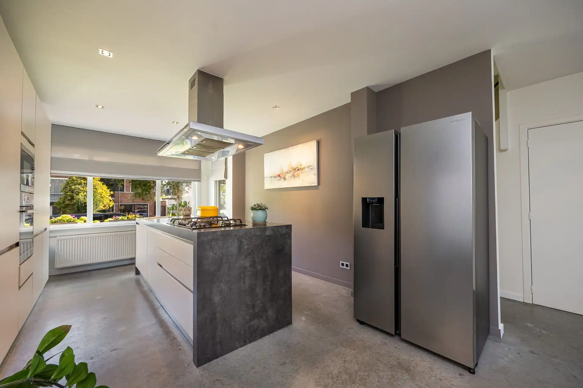 Volledig gerenoveerde gezinswoning met 5 slpks te Kontich foto 4