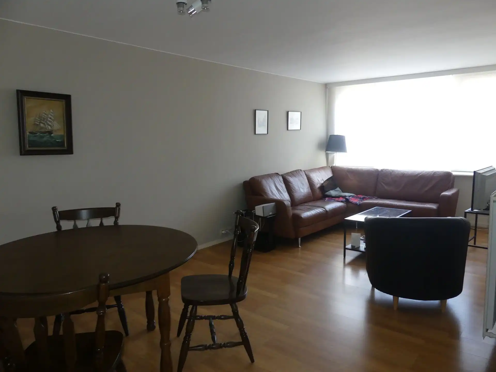 Handelshuis met appartement te koop in het centrum van Wilrijk. foto 5