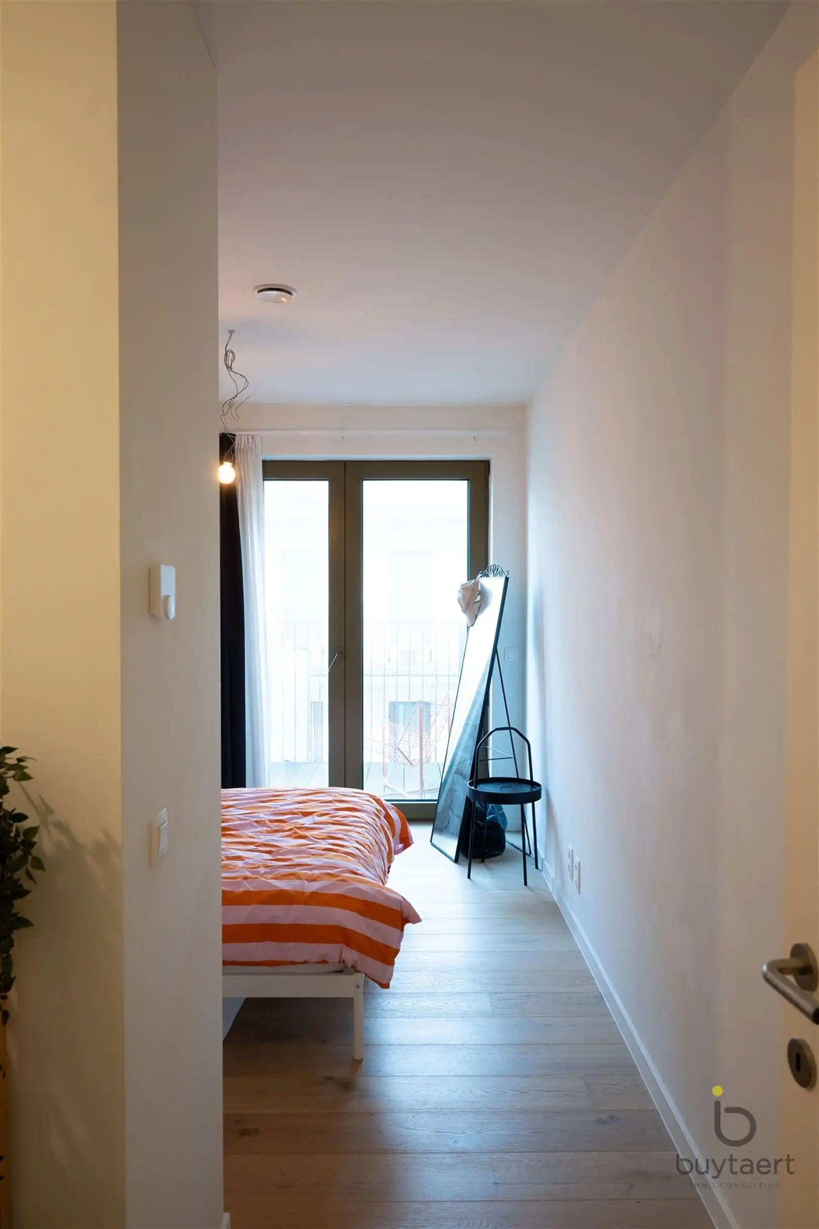 Stijlvol 1-slaapkamer appartement met terras en zicht op Kempisch Dok foto 8