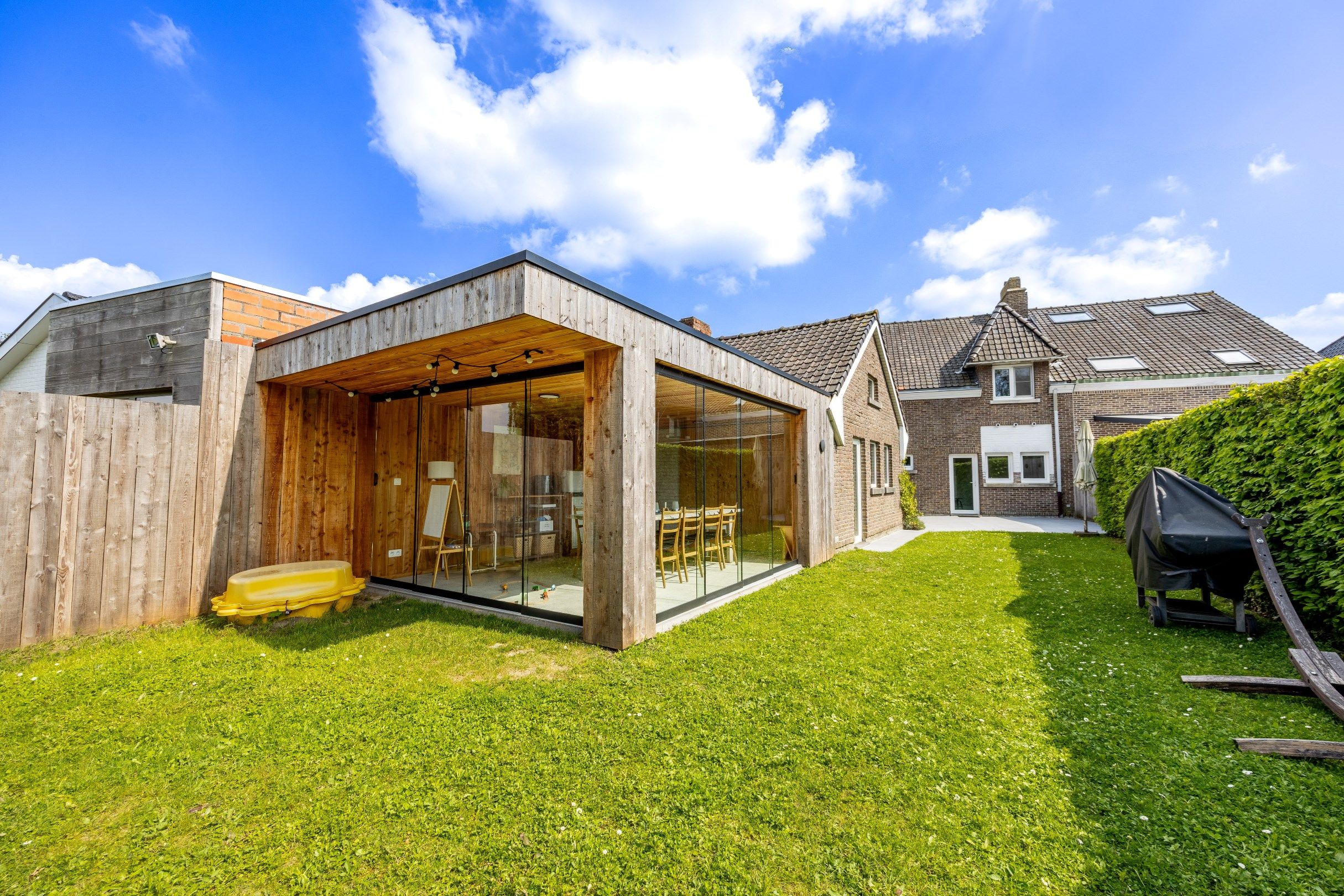 GERENOVEERDE HOB MET BIJGEBOUW EN GARAGE foto 7