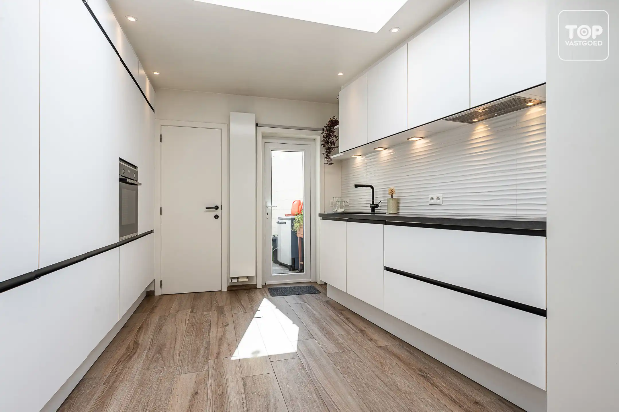 Ideale starterswoning met 2 slaapkamers en dressing. foto 6