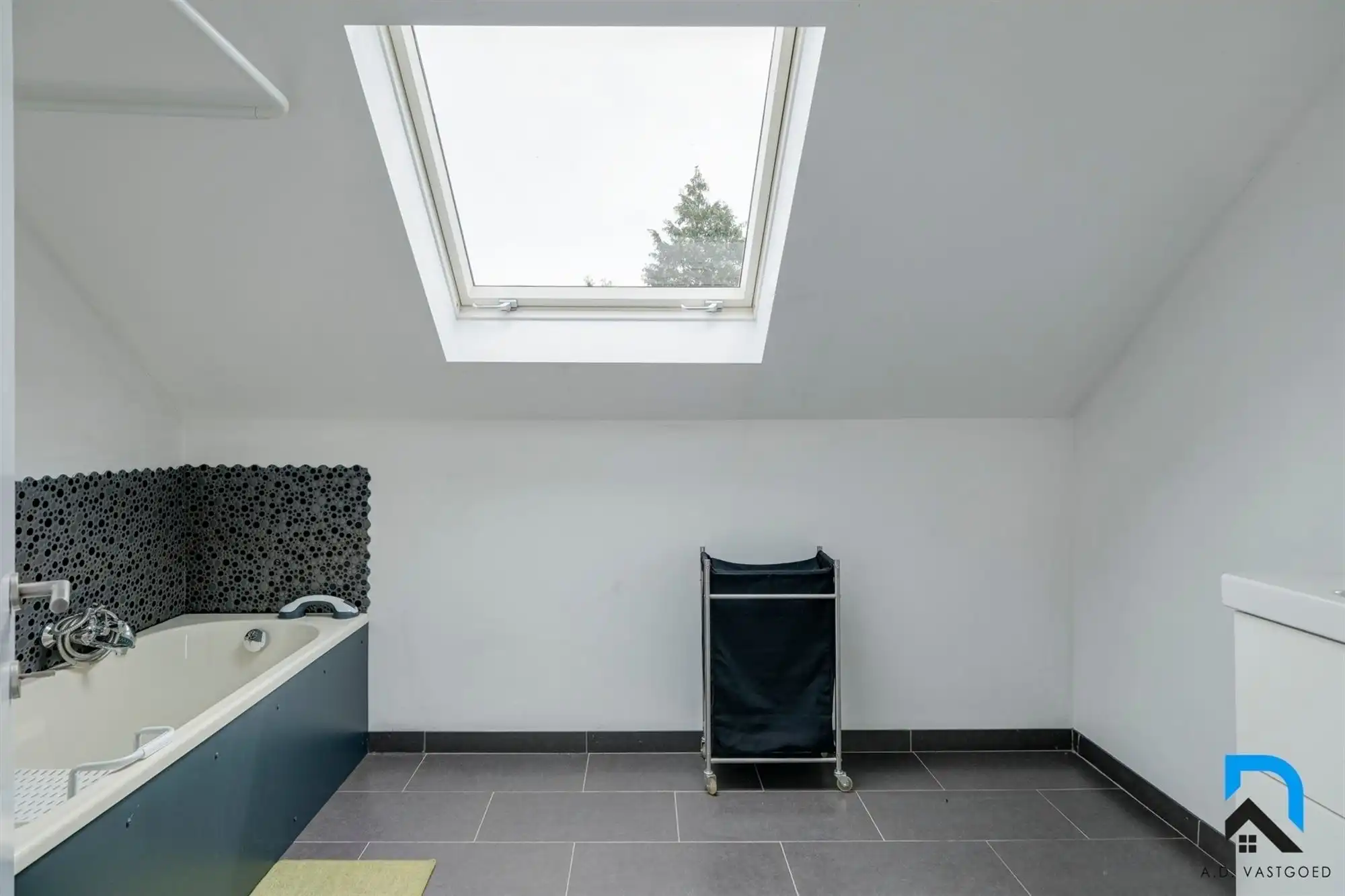 Ruime woning op toplocatie in Munsterbilzen foto 7