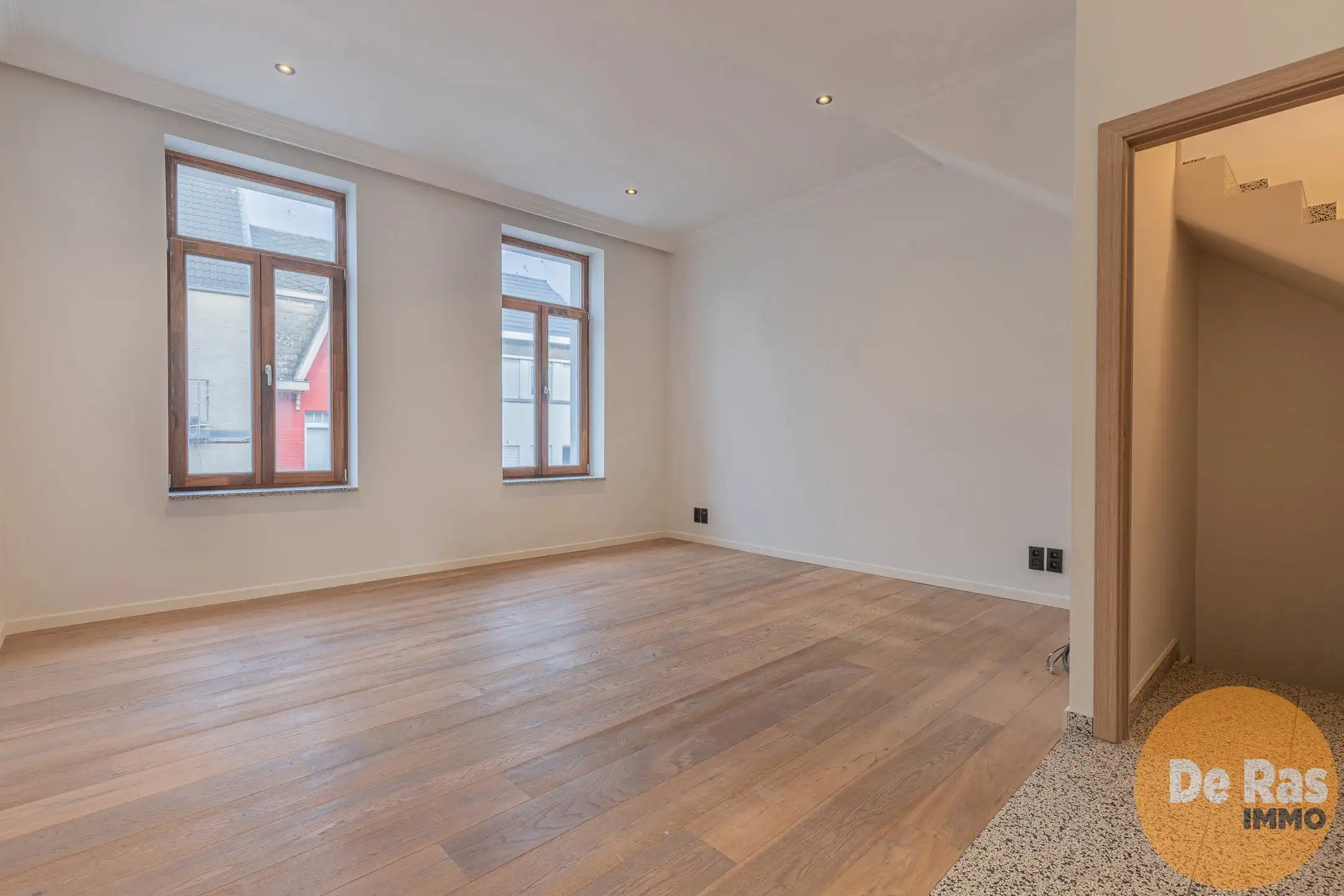 AALST - Kantoorruimte met vernieuwd appartement in centrum foto 11